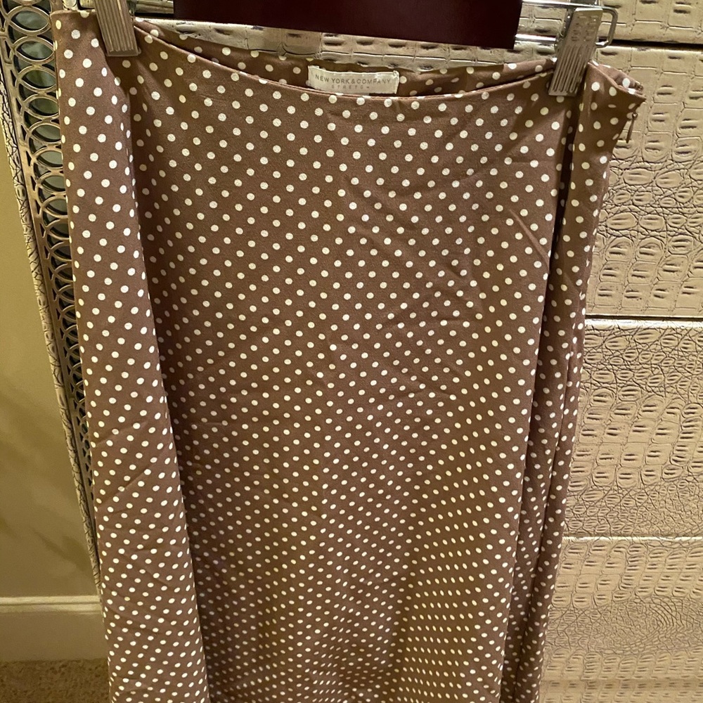 Gorgeous tan, white polka dot SKIRT
